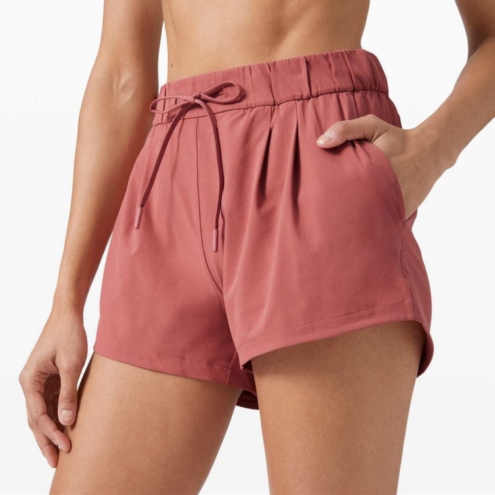 Lululemon Stroll at Sundown Shorts 3”
